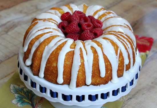 Raspberry-Lemonade Bundt Cake